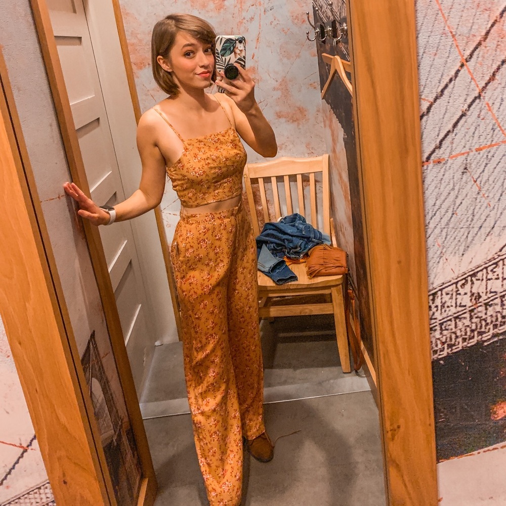 Two piece orange floral Forever 21 outfit